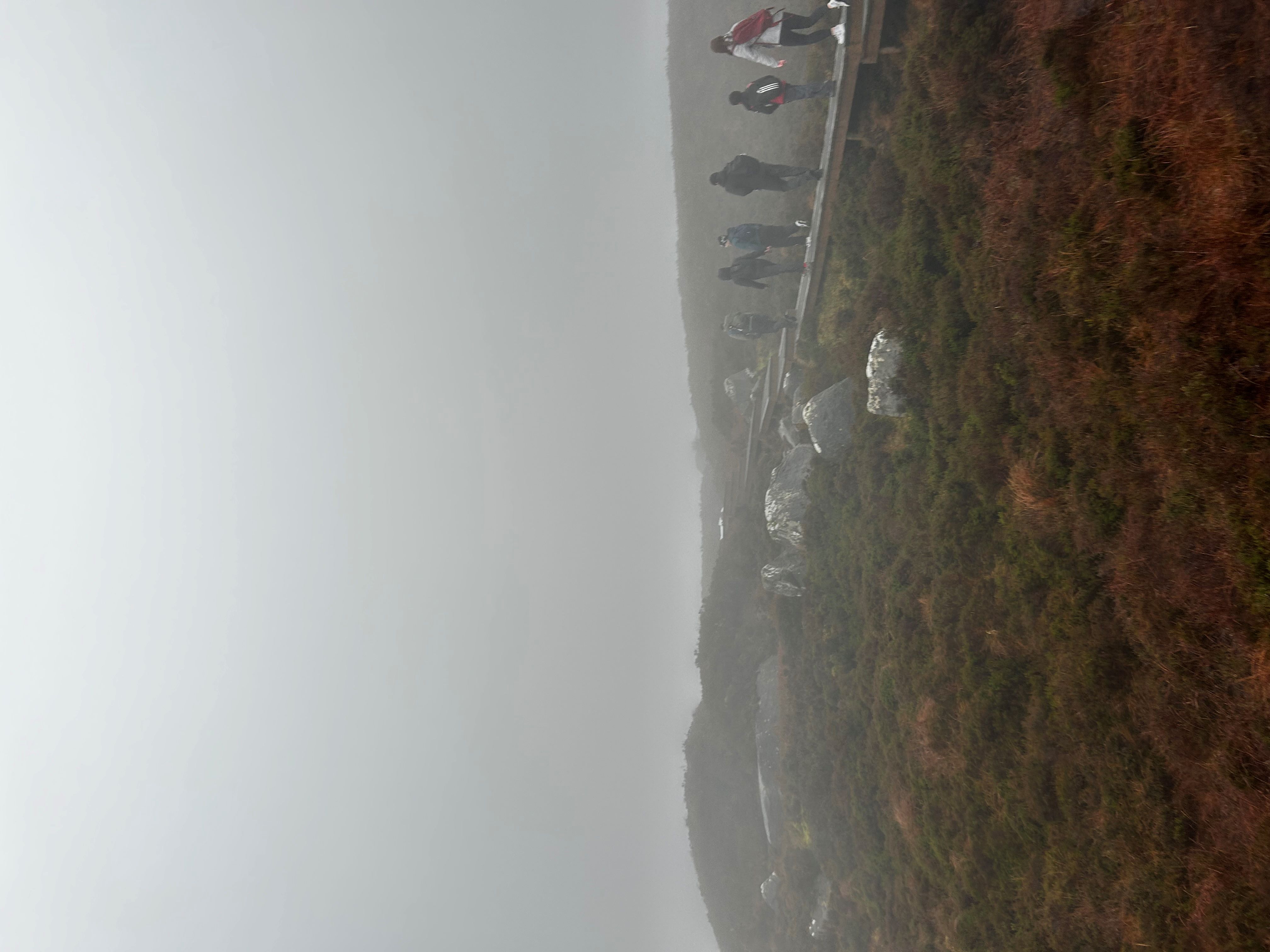 Irland Mystische Nebelwanderung im Cuilcagh Lakeland Geopark